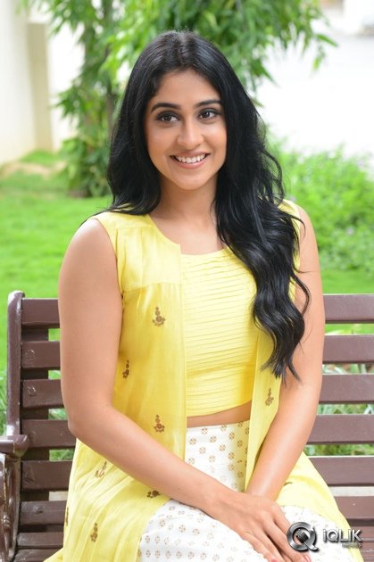 Regina-Cassandra-At-Jyo-Achyutananda-Movie-Success-Meet